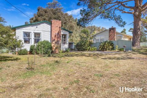 Cromarty Cottage 900m From Birubi Beach - QLD Tourism 3