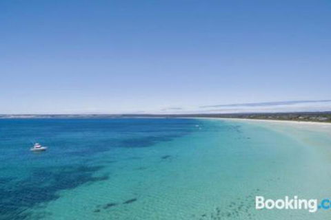 A One One Two At Island Beach - QLD Tourism 5