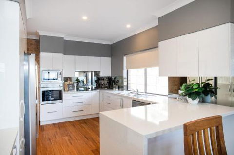 Panoramic Views 170 Mitchell Pde - Queensland Tourism 3