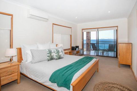 Panoramic Views 170 Mitchell Pde - Queensland Tourism 6