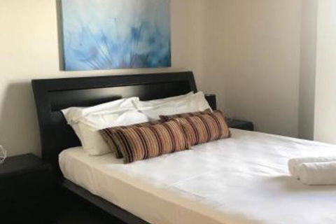 Townsville Strand Lighthouse Apartment 3 - QLD Tourism 6