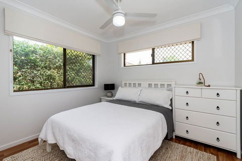 Freshly Renovated Dog Friendly House Walking Distance To Waterfront - Queensland Tourism 2