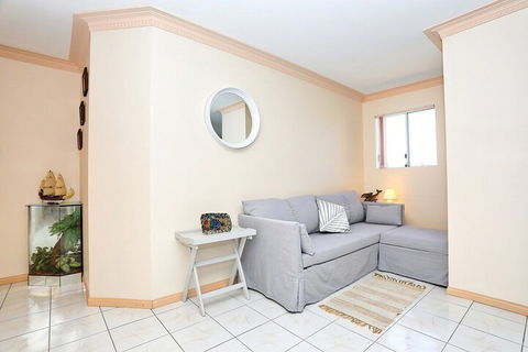 Enjoy Sunsets & Waterviews From Your Private Balcony - Queensland Tourism 0
