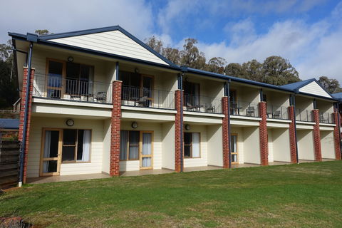 El Kanah Retreat - QLD Tourism 3