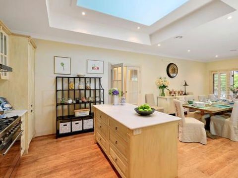 Mirrabooka Burrawang Beautiful Home & 3 Acres Of Gardens In The Southern Highlands - Queensland Tourism 6