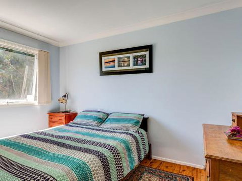 SORRENTO LAKESIDE Sanctuary Point 4pm Check Out Sundays - QLD Tourism 6