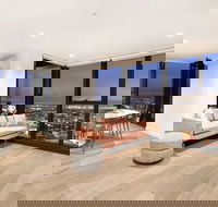 Orange Stay At Melbourne Quarter - Queensland Tourism