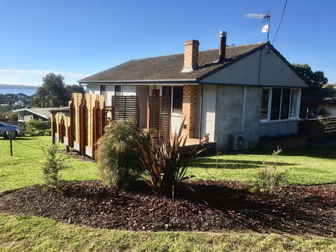 Hamlet House - Queensland Tourism 0