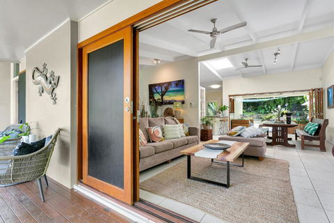 Vista Hillview Family Villa - QLD Tourism 2