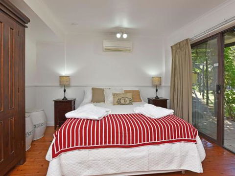 Olive Grove Studio 1 - QLD Tourism 4