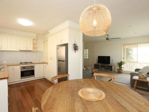 Banksia Beach House - Queensland Tourism 6