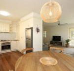 Banksia Beach House - Queensland Tourism