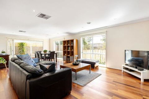 Rosebud Seaside Accommodation - QLD Tourism 2