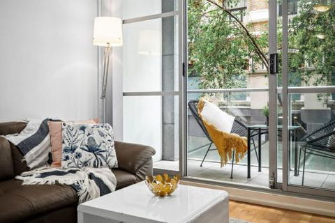 A Bright & Stylish Studio Next To Darling Harbour - QLD Tourism 6