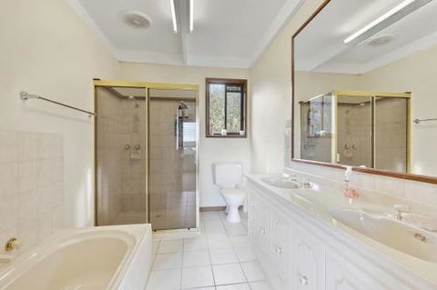 Anglesea Holiday House - QLD Tourism 6
