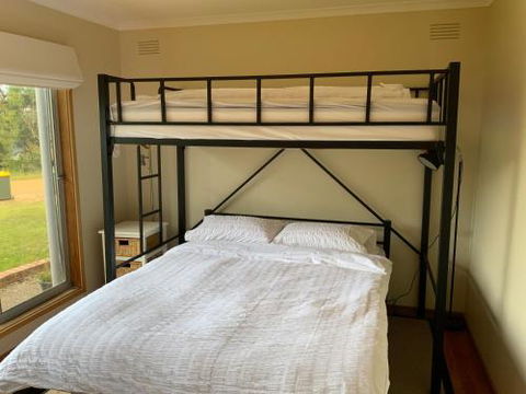 Anglesea Holiday House - QLD Tourism 2