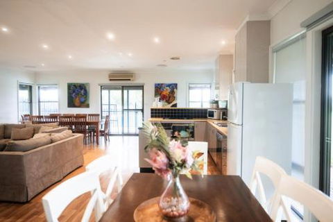 The Tatler Lodge - QLD Tourism 0