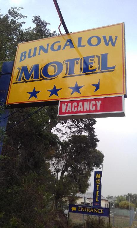 Bungalow Motel - Queensland Tourism 1