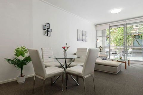 A Cozy & Modern Studio Next To Darling Harbour - QLD Tourism 2