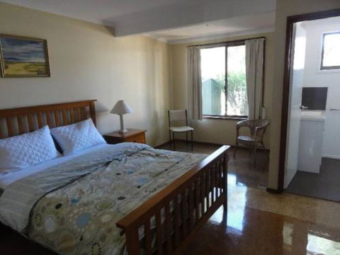 14 Tecoma Avenue Sandy Point - Queensland Tourism 4
