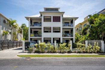 Oceansprey Beachfront Apartments - QLD Tourism 0