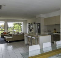 Stylish 3 Bedroom Condo - QLD Tourism