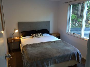 Quiet Rural Retreat With Spa - QLD Tourism 4