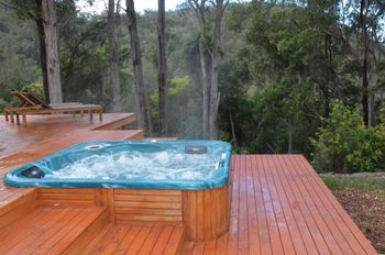 Quiet Rural Retreat With Spa - QLD Tourism 3