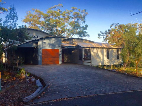 The Holiday House - Queensland Tourism 2