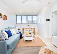 Bright 2 Bedroom Seafoam Apartment - Queensland Tourism