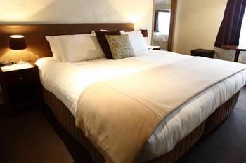 Peppers Rundells Alpine Lodge - QLD Tourism 3
