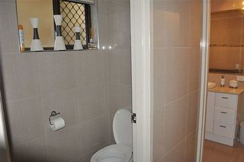 Huntington Apt 3 - Queensland Tourism 1