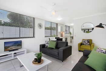 Jansea 2 - Queensland Tourism 0