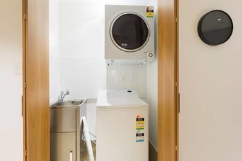 Brand New Heart Of City Executive Apartment - Queensland Tourism 2