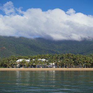 ANGSANA GREAT BARRIER REEF - QLD Tourism 0