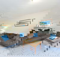Seascape Holidays  Beachfront Terraces - Queensland Tourism