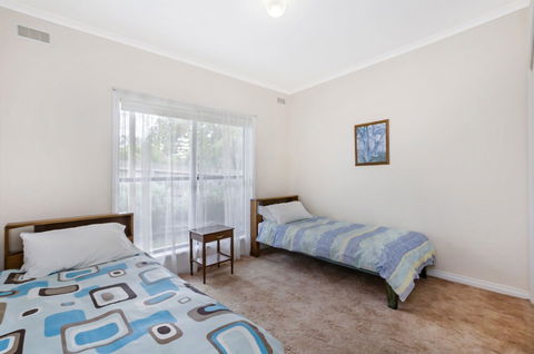 Kurrawa - Queensland Tourism 2