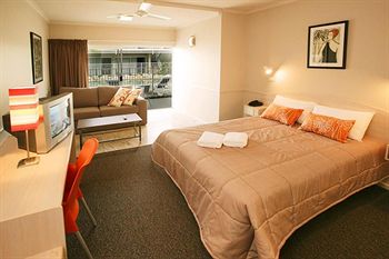 Discovery Cairns - QLD Tourism 3