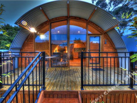 Bruny Island Accommodation 43 Degrees Beachside Studio Spa Apartments (1) - Queensland Tourism 3