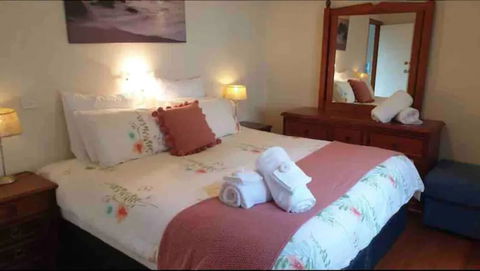 Home Near Shops & Beach - Queensland Tourism 1