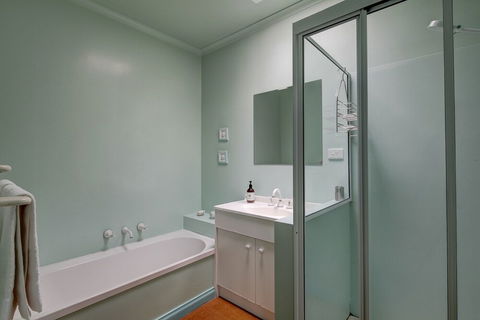 Prues Cottage - Queensland Tourism 5