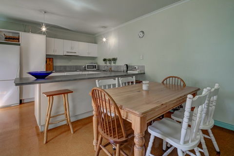 Prues Cottage - Queensland Tourism 4
