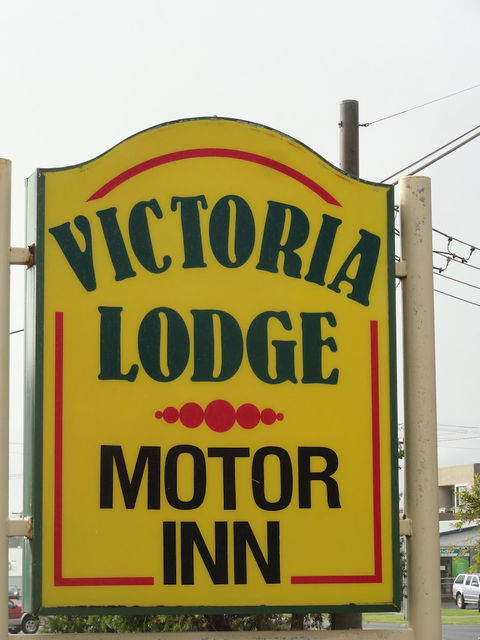 Victoria Lodge Motor Inn And Apartments - Queensland Tourism 0
