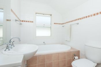 SYDNEY FAMILY HOME WITH POOL H344 - Queensland Tourism 1