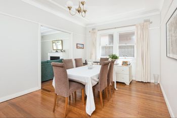 SYDNEY FAMILY HOME WITH POOL H344 - Queensland Tourism 2