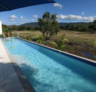 SoCal Swim Out 2 Bedroom Apartment - Queensland Tourism