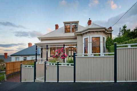 Library House - Queensland Tourism 2