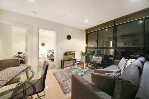 A Cozy 2BR CBD Apartment Near Bourke St. Mall - QLD Tourism 0