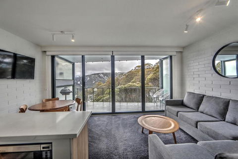 Snow Ski Apartments 23 - Queensland Tourism 5