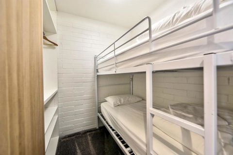 Snow Ski Apartments 23 - Queensland Tourism 3